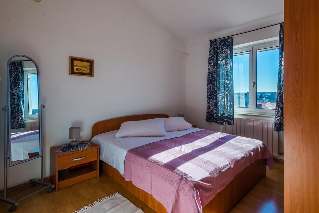 Apartment Majoran Pula Eksteriør billede