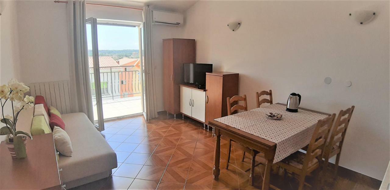 Apartment Majoran Pula Eksteriør billede